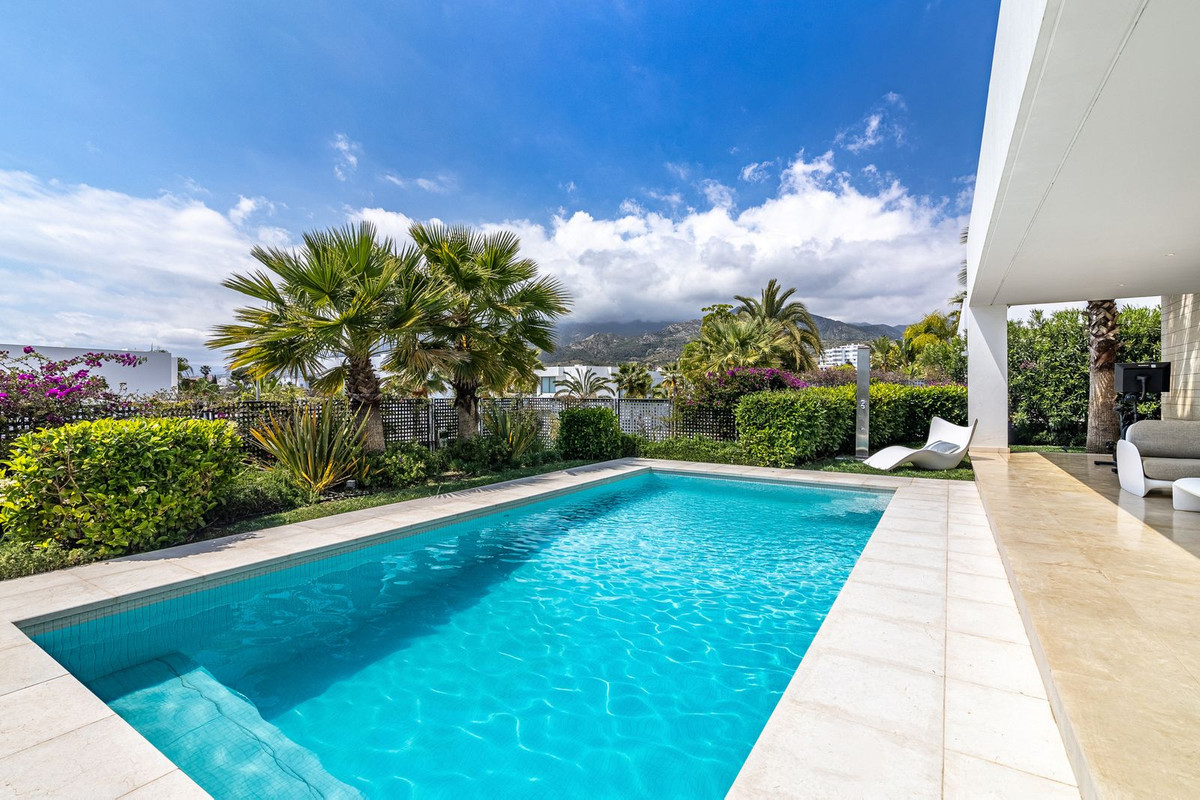 Te koop Vrijstaande Villa Costa Del Sol Río Real € 2.700.000,-