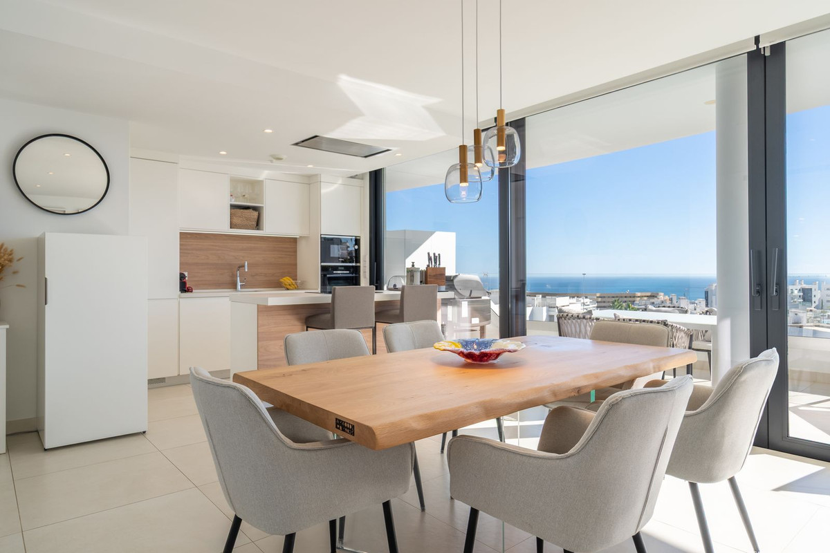 Te koop Middle Floor Apartment Costa Del Sol Fuengirola € 789.000,-