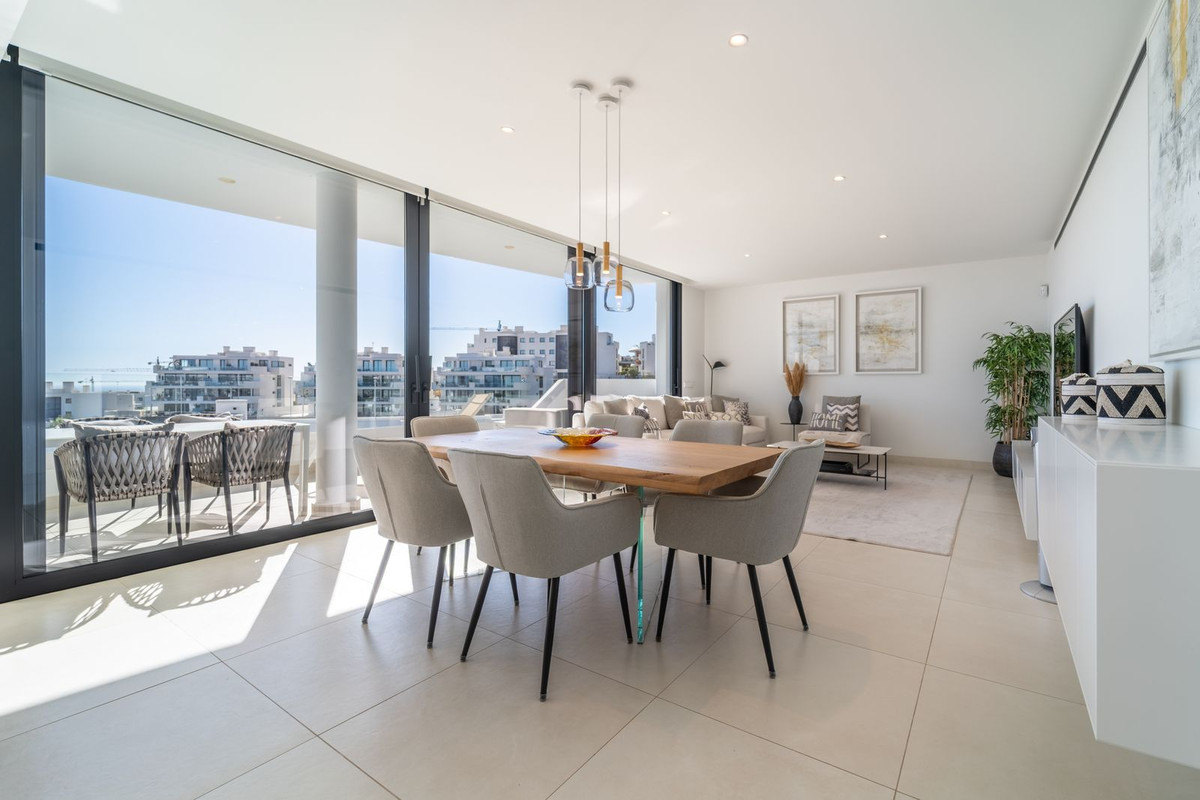 Te koop Middle Floor Apartment Costa Del Sol Fuengirola € 789.000,-