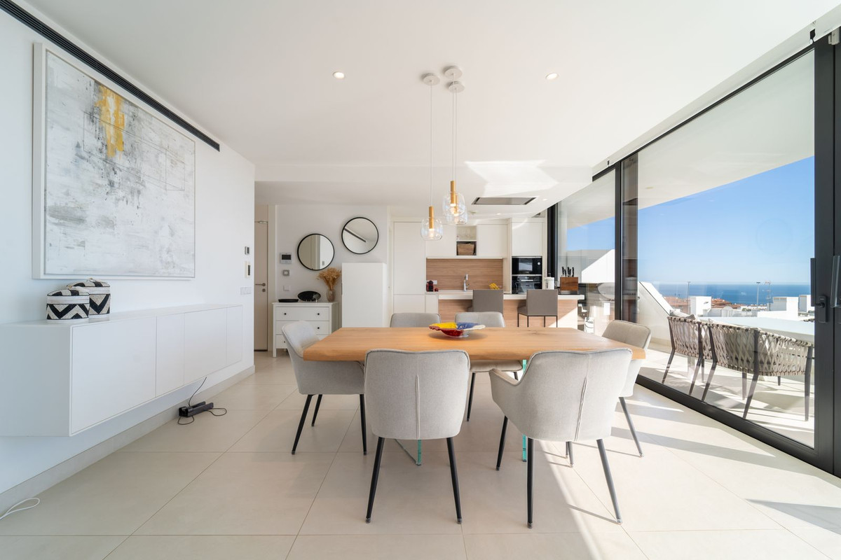 Te koop Middle Floor Apartment Costa Del Sol Fuengirola € 789.000,-