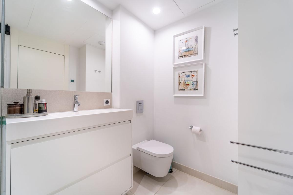 Te koop Middle Floor Apartment Costa Del Sol Fuengirola € 789.000,-