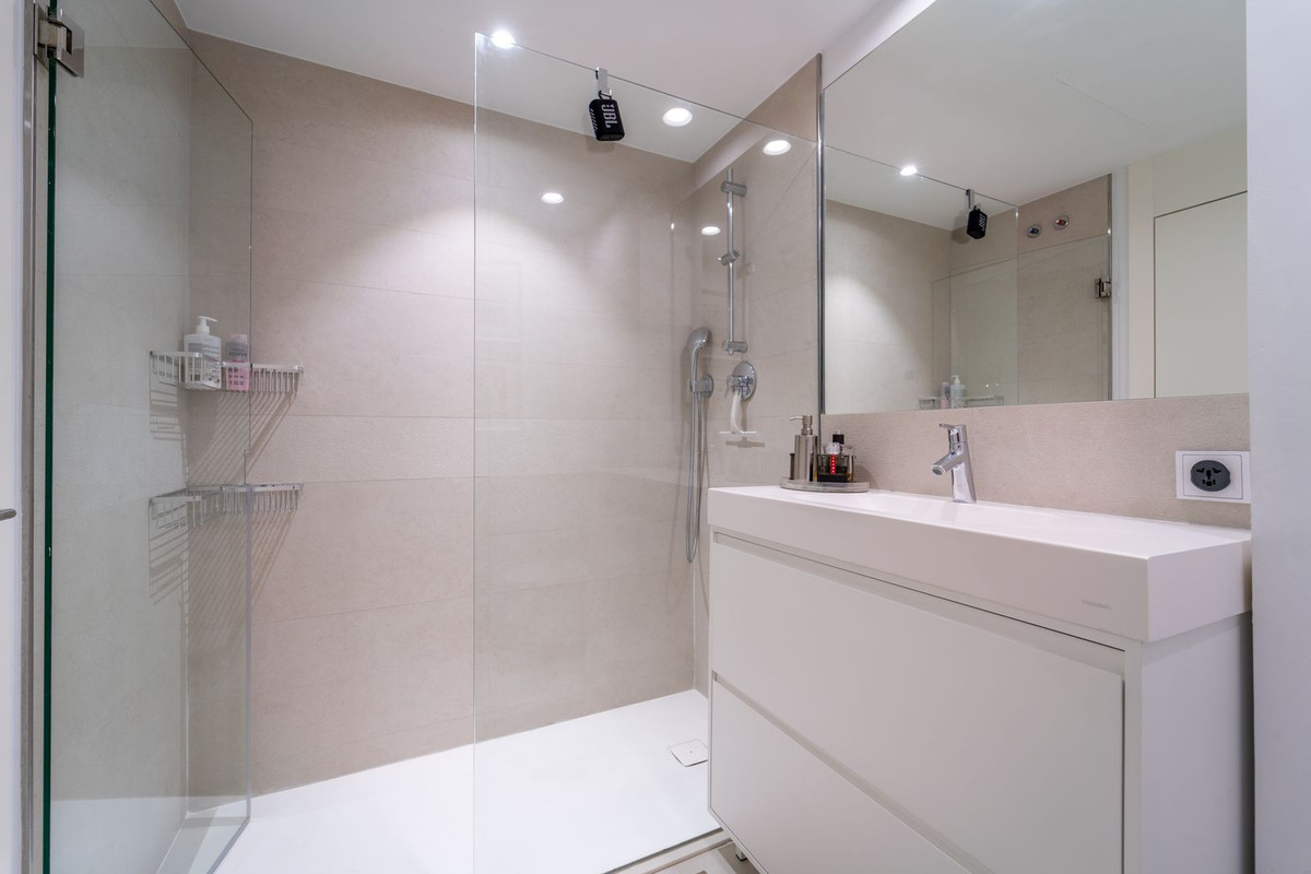 Te koop Middle Floor Apartment Costa Del Sol Fuengirola € 789.000,-