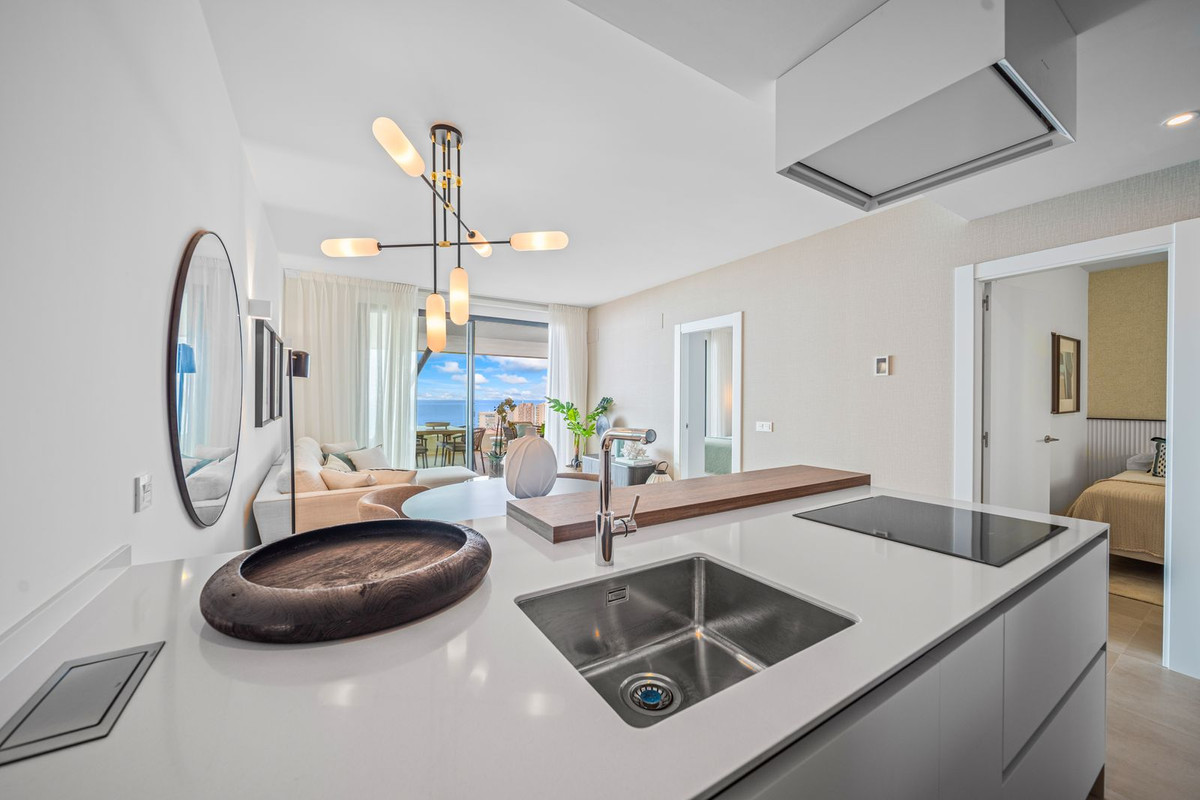 Te koop Middle Floor Apartment Costa Del Sol Fuengirola € 910.000,-