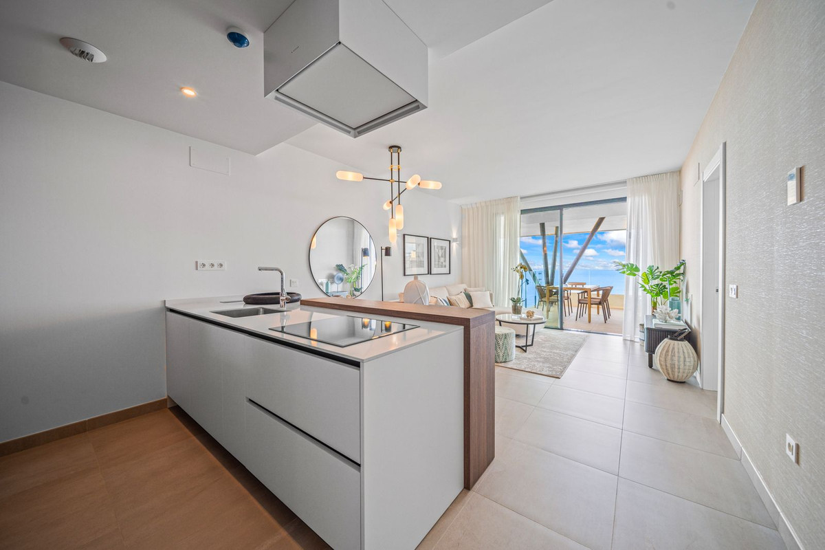 Te koop Middle Floor Apartment Costa Del Sol Fuengirola € 910.000,-