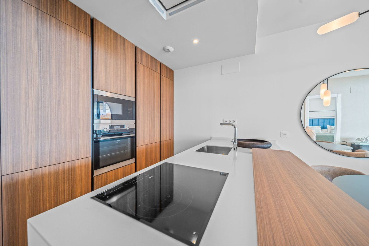 Te koop Middle Floor Apartment Costa Del Sol Fuengirola € 910.000,-