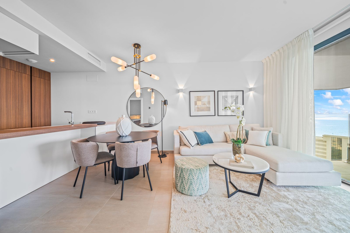 Te koop Middle Floor Apartment Costa Del Sol Fuengirola € 910.000,-