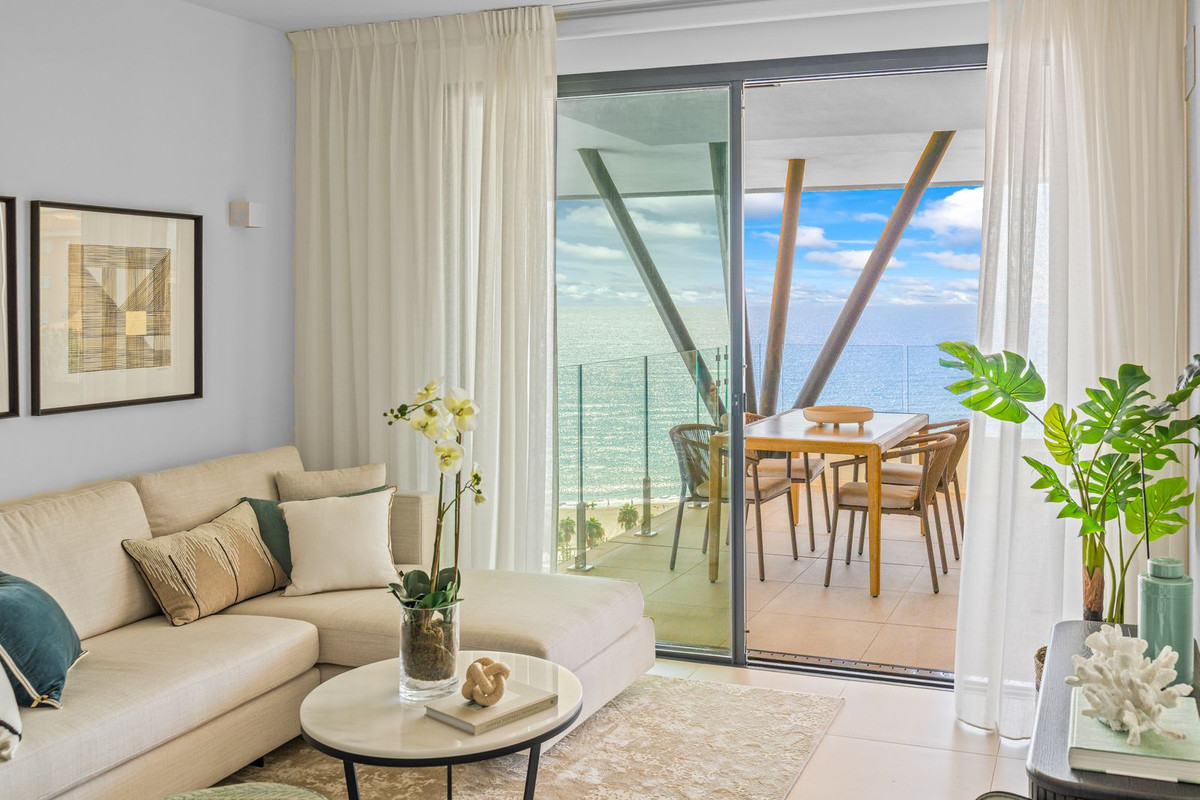 Te koop Middle Floor Apartment Costa Del Sol Fuengirola € 910.000,-