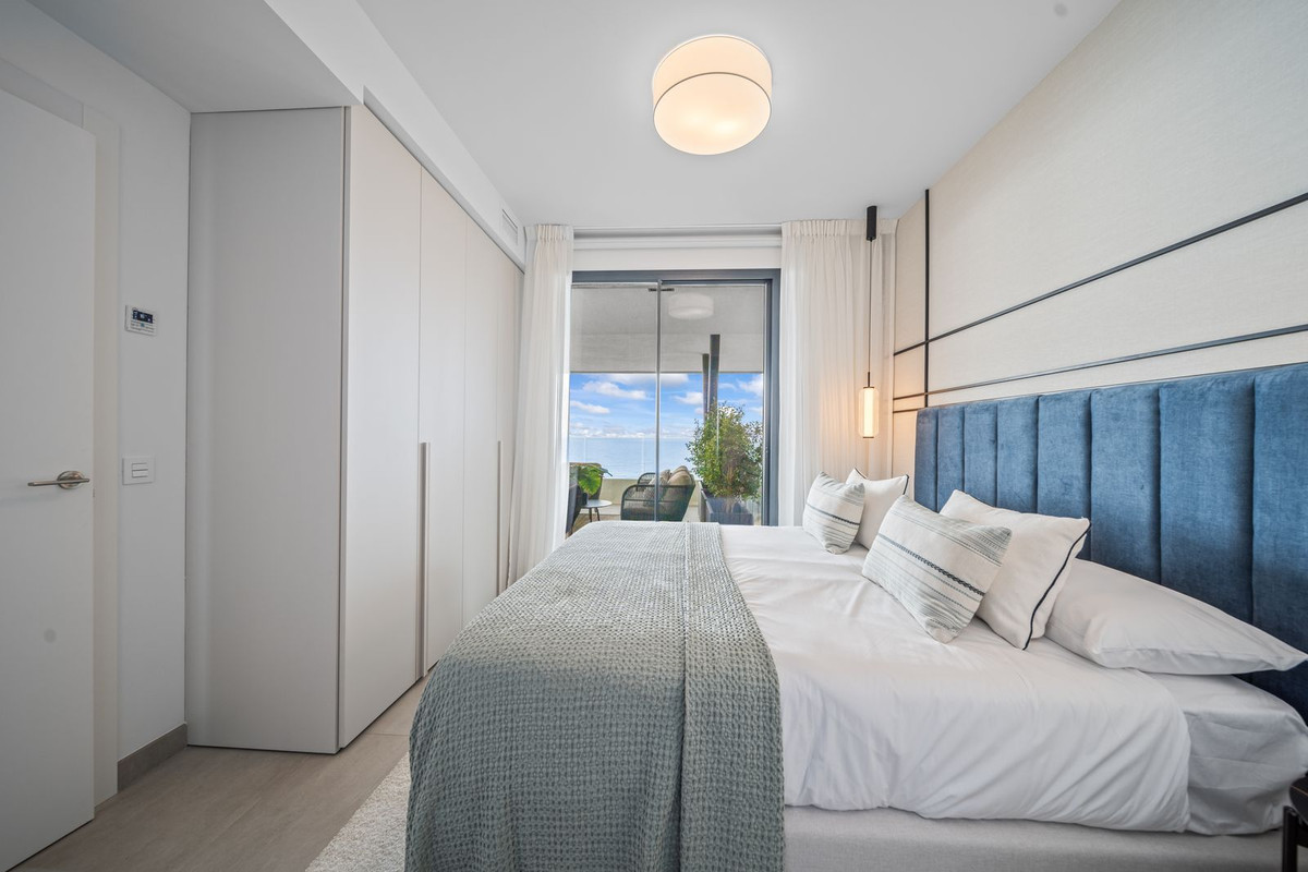 Te koop Middle Floor Apartment Costa Del Sol Fuengirola € 910.000,-