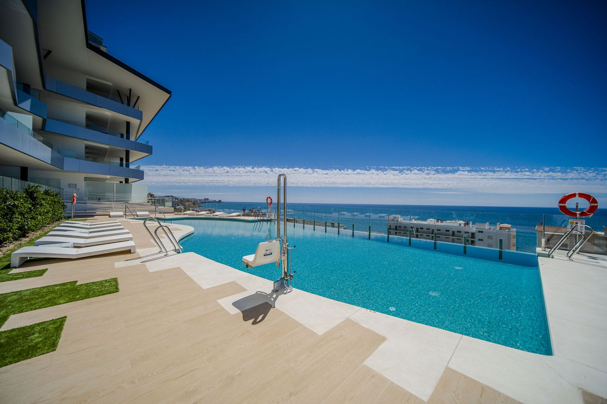 Te koop Middle Floor Apartment Costa Del Sol Fuengirola € 910.000,-