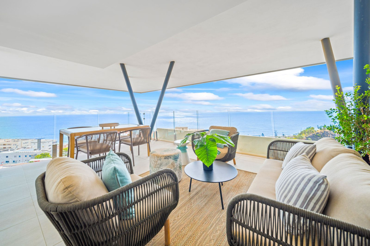 Te koop Middle Floor Apartment Costa Del Sol Fuengirola € 910.000,-