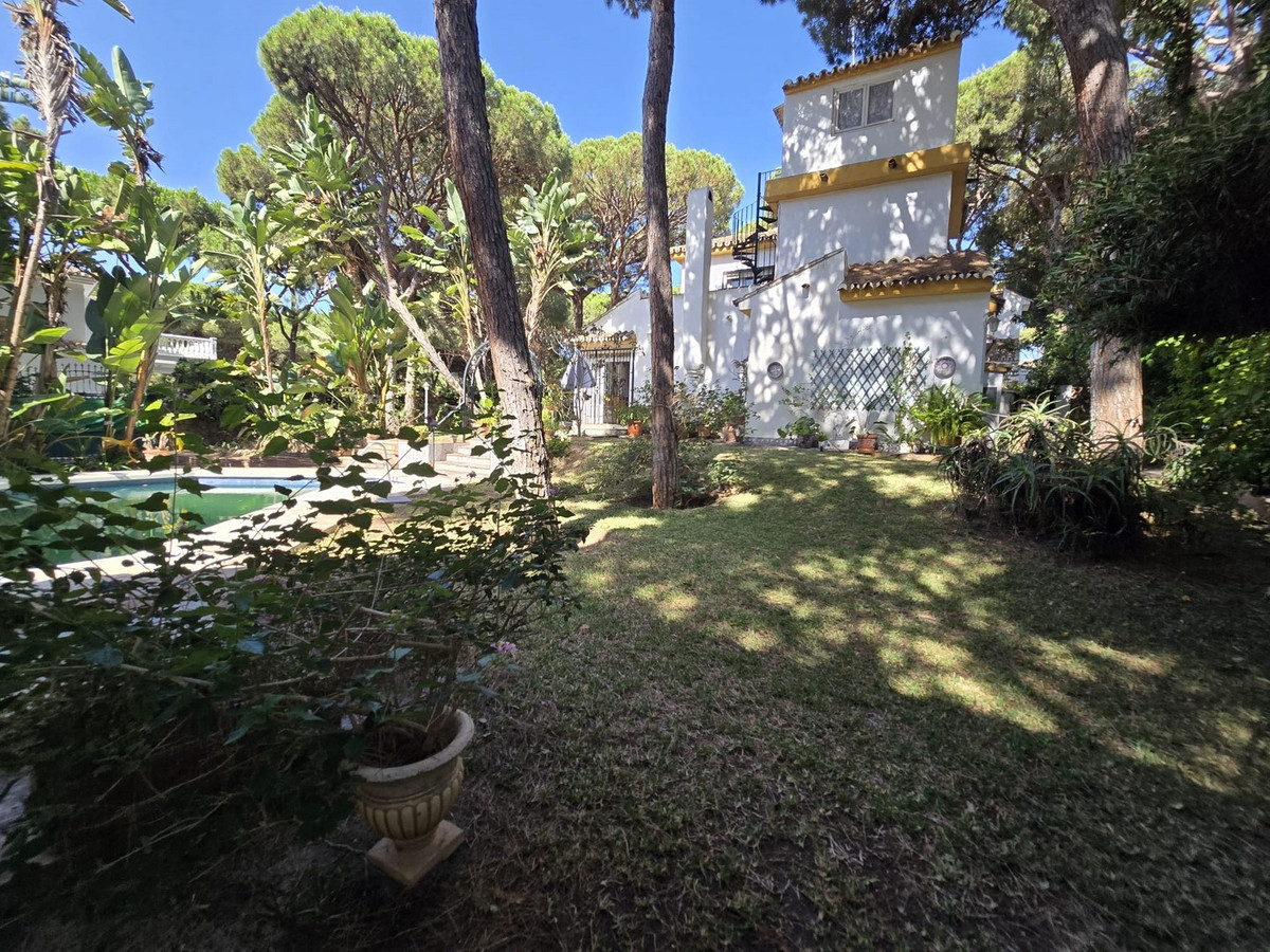 Te koop Vrijstaande Villa Costa Del Sol Calahonda € 890.000,-