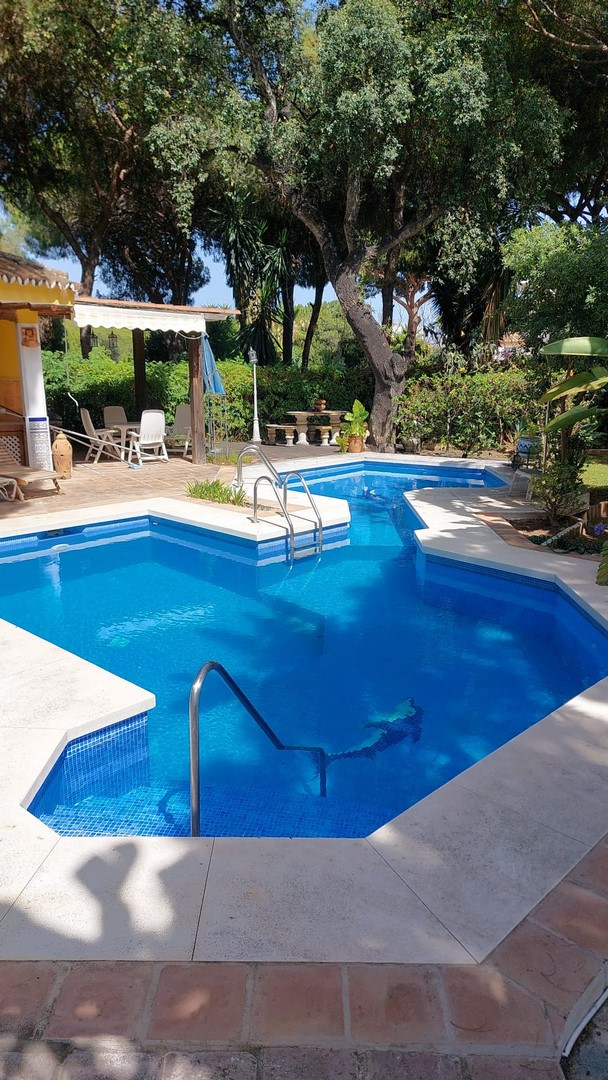 Te koop Vrijstaande Villa Costa Del Sol Calahonda € 890.000,-