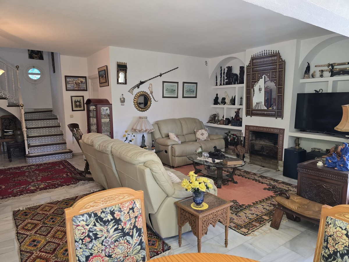 Te koop Vrijstaande Villa Costa Del Sol Calahonda € 890.000,-