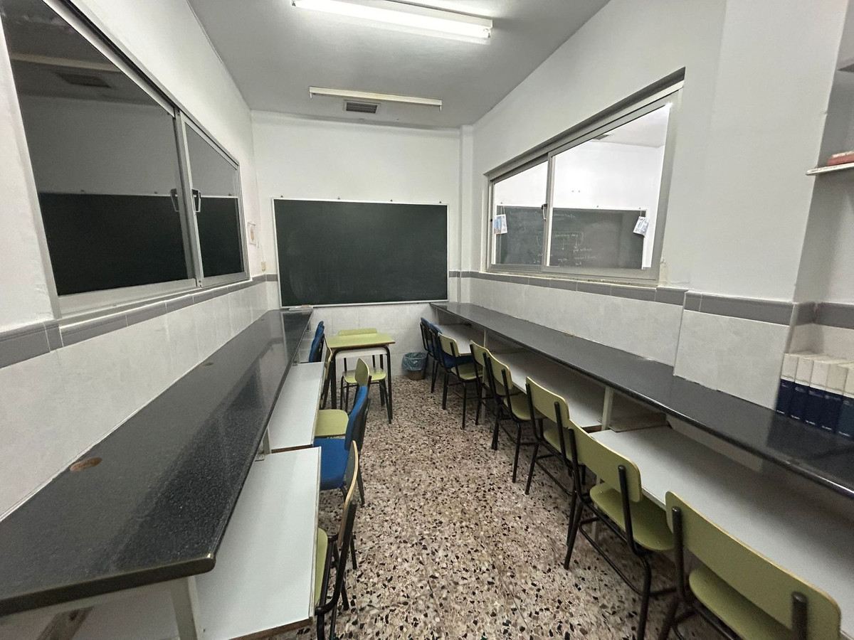 Te koop Bedrijfspanden Costa Del Sol Torremolinos € 220.000,-