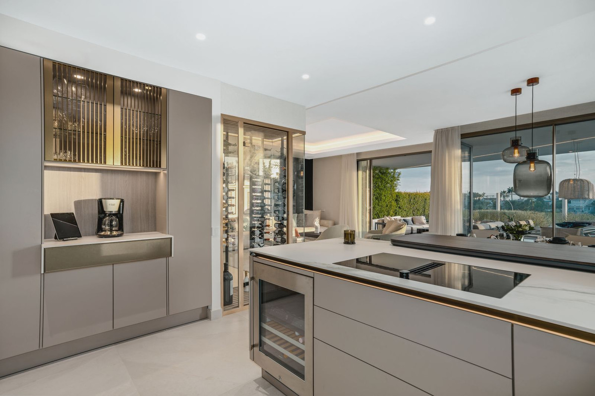 Te koop Half vrijstaand huis Costa Del Sol Nueva Andalucía € 4.900.000,-