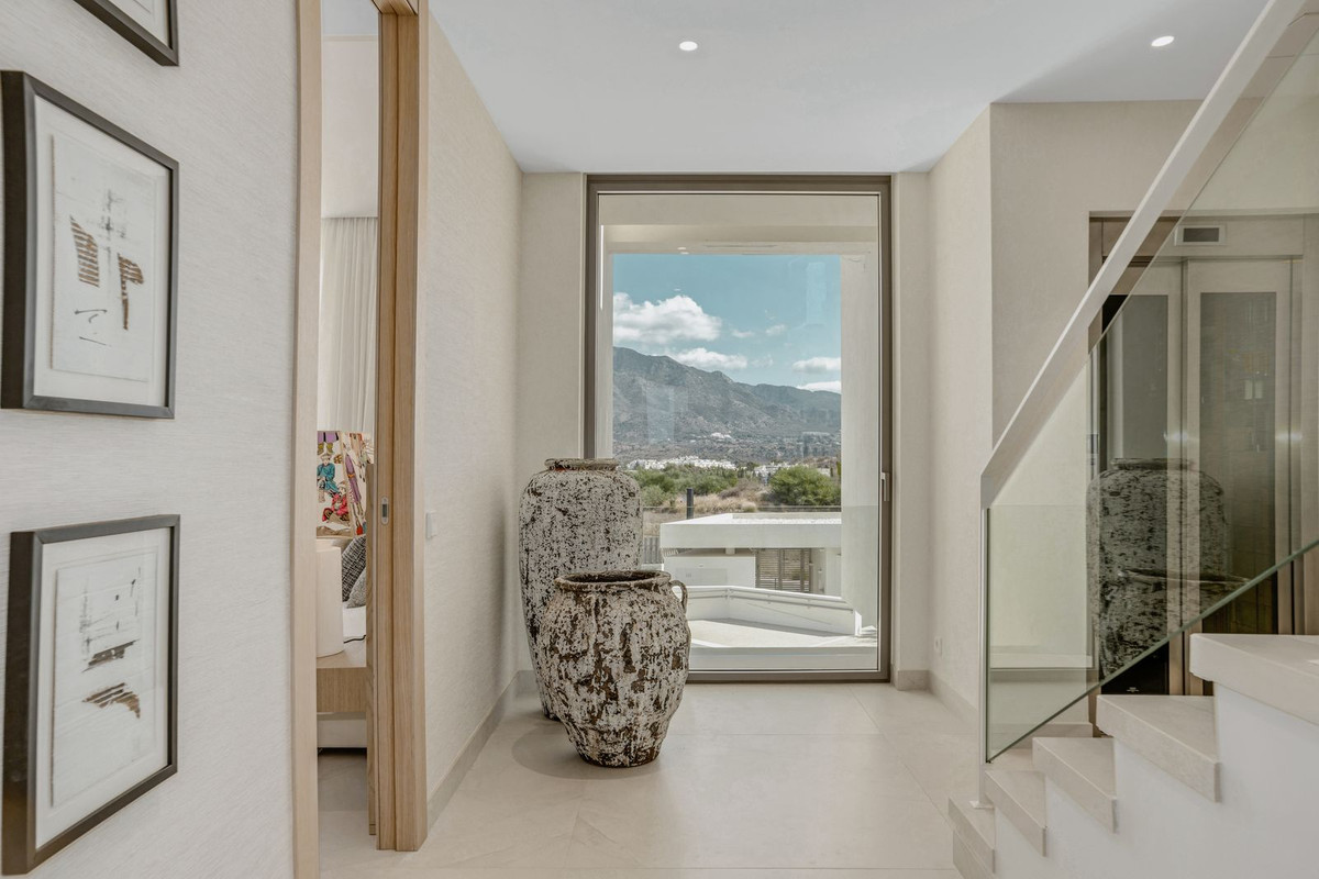 Te koop Half vrijstaand huis Costa Del Sol Nueva Andalucía € 4.900.000,-