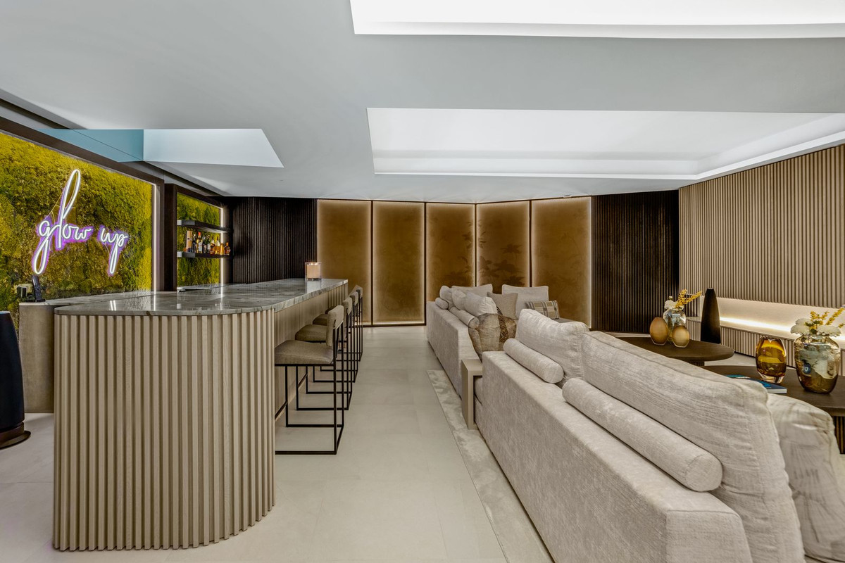 Te koop Half vrijstaand huis Costa Del Sol Nueva Andalucía € 4.900.000,-