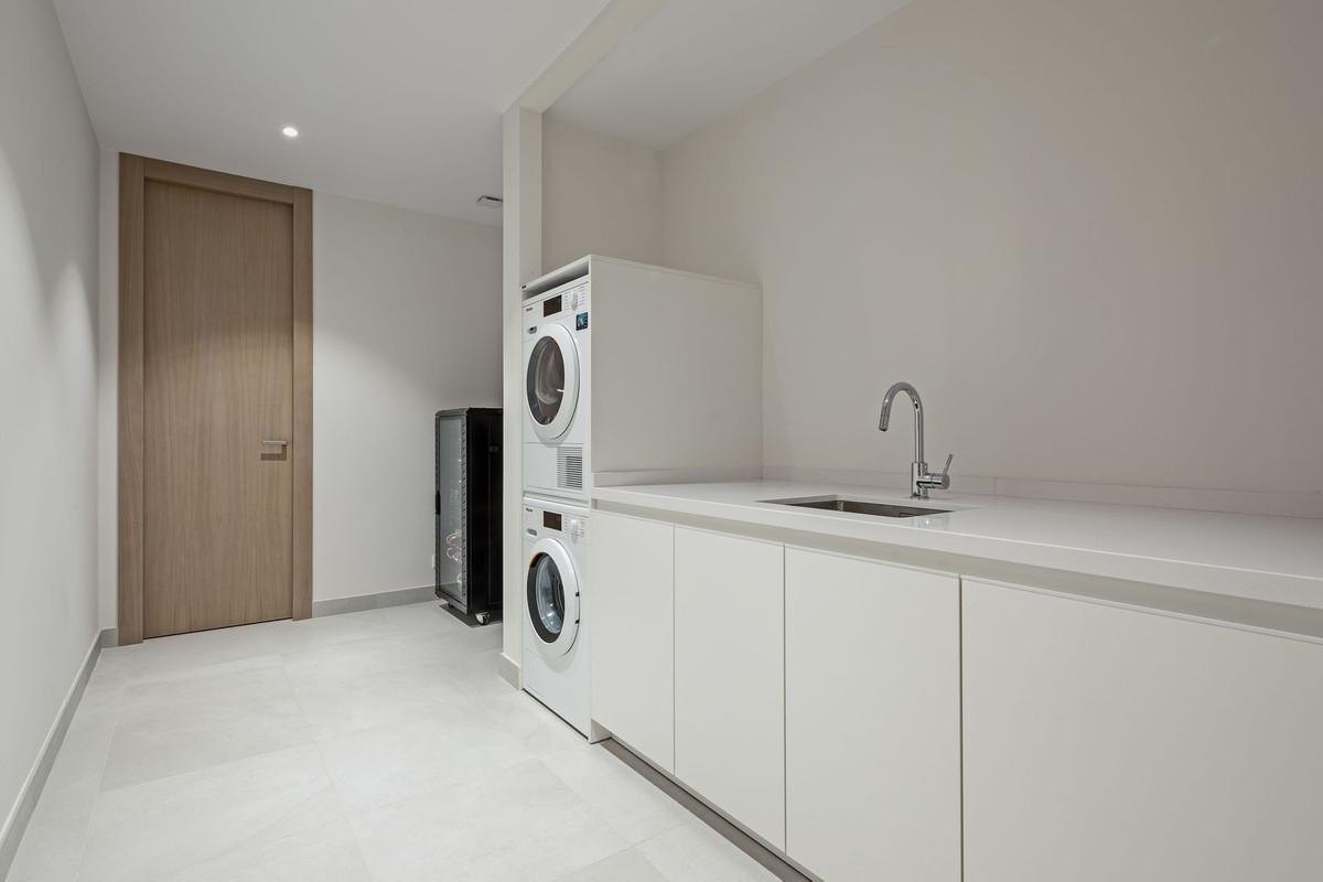 Te koop Half vrijstaand huis Costa Del Sol Nueva Andalucía € 4.900.000,-