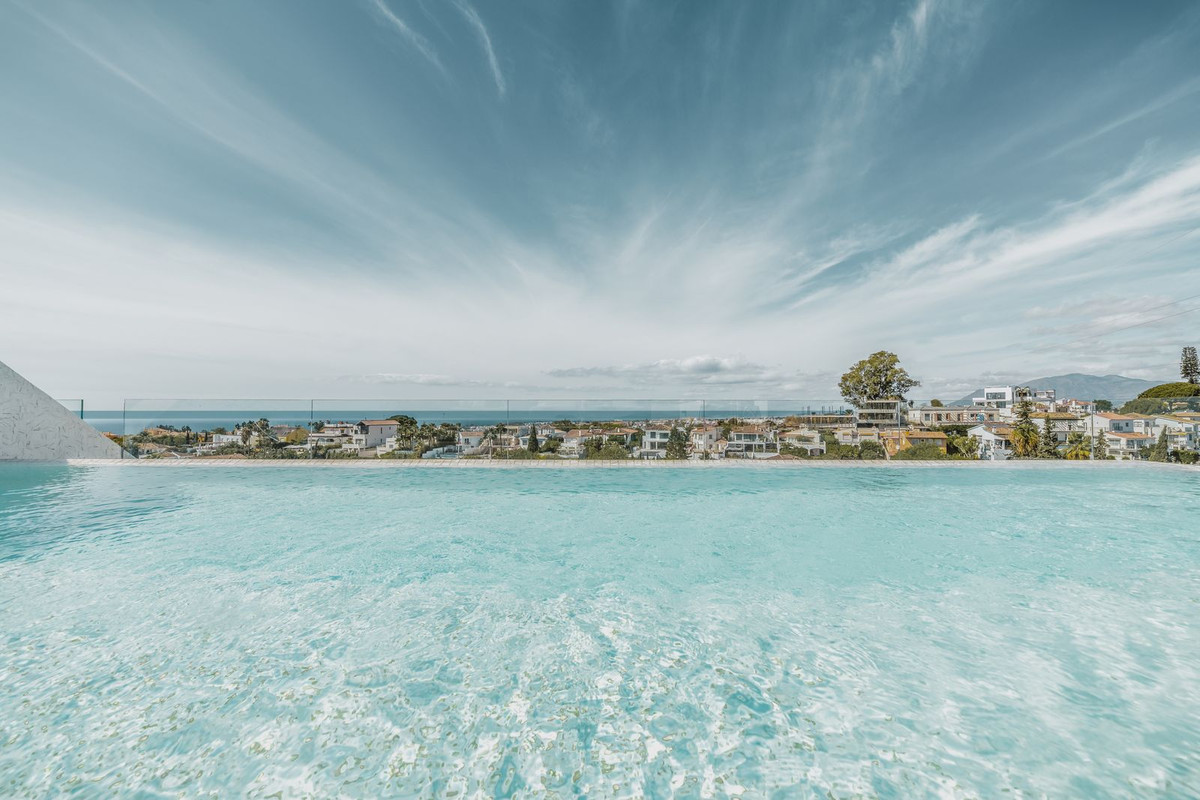 Te koop Half vrijstaand huis Costa Del Sol Nueva Andalucía € 4.900.000,-