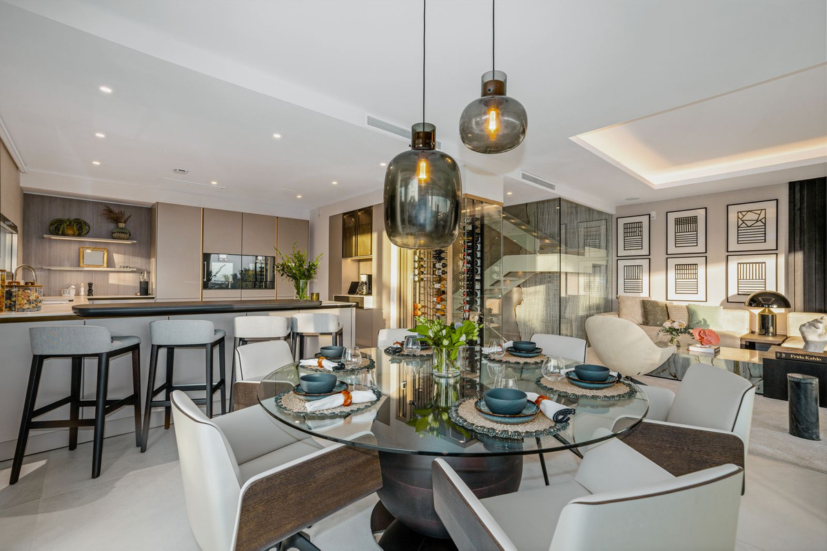 Te koop Half vrijstaand huis Costa Del Sol Nueva Andalucía € 4.900.000,-