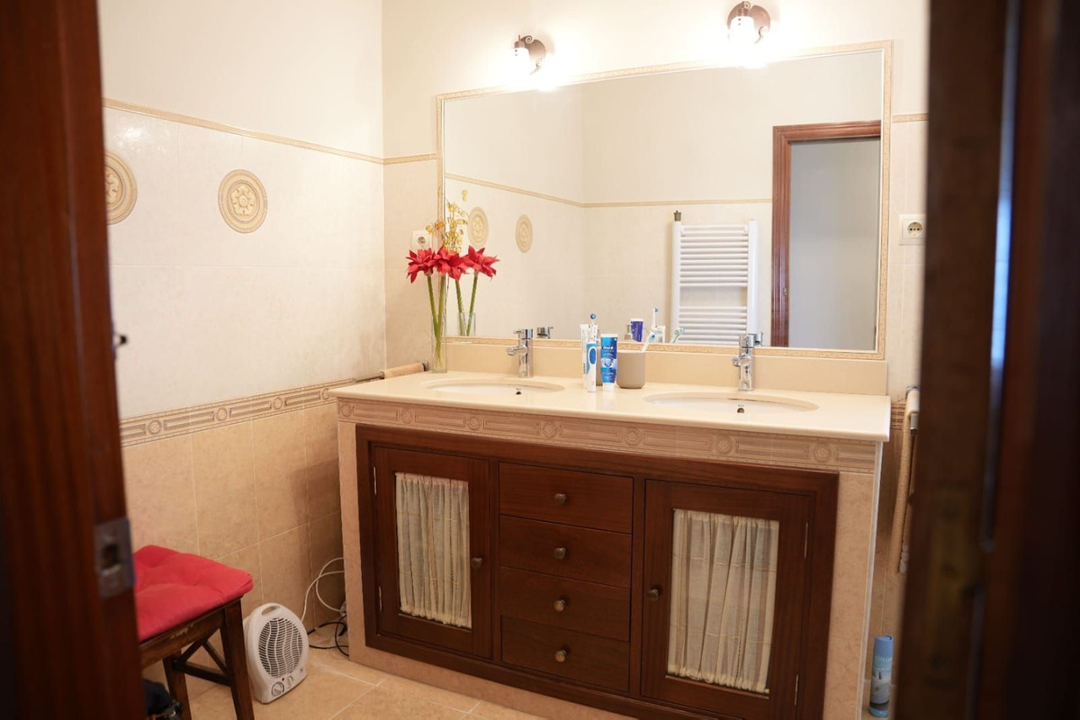 Te koop Vrijstaande Villa Costa Del Sol Arroyo De La Miel € 736.000,-