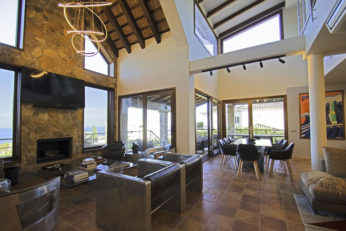 Te koop Vrijstaande Villa Costa Del Sol La Alcaidesa € 2.200.000,-