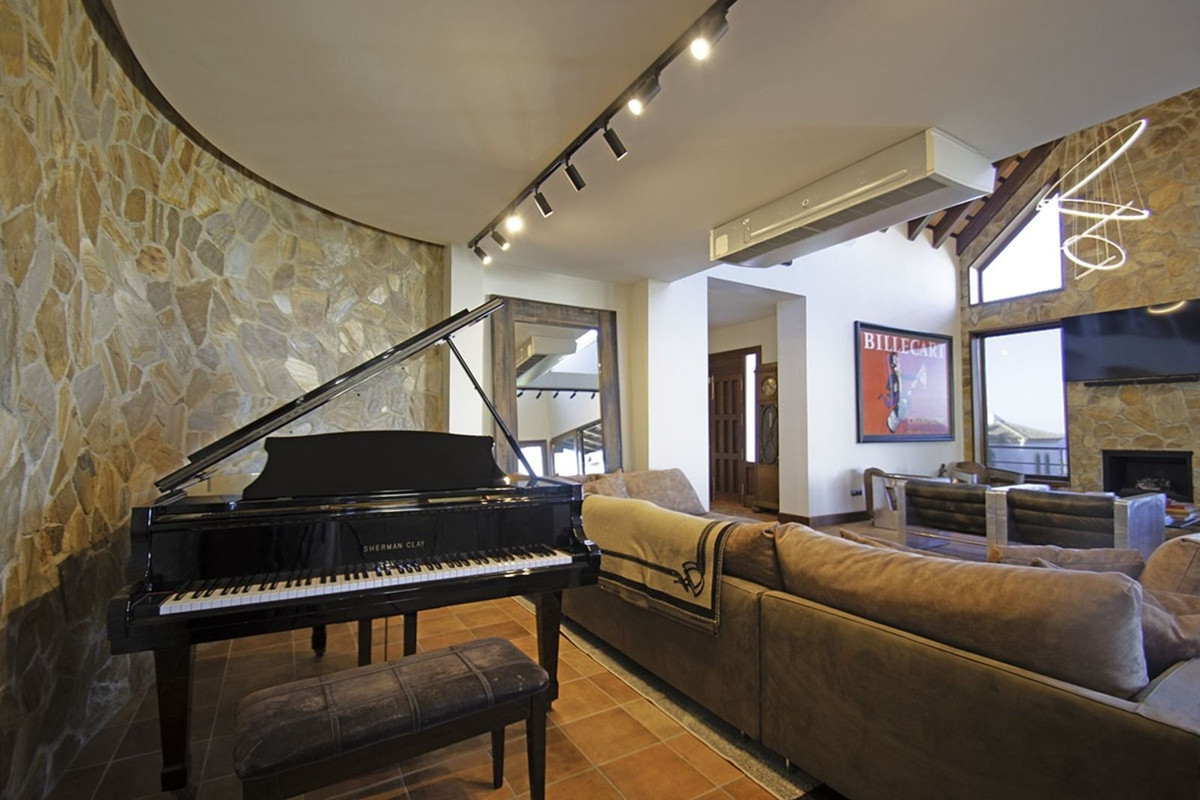 Te koop Vrijstaande Villa Costa Del Sol La Alcaidesa € 2.200.000,-