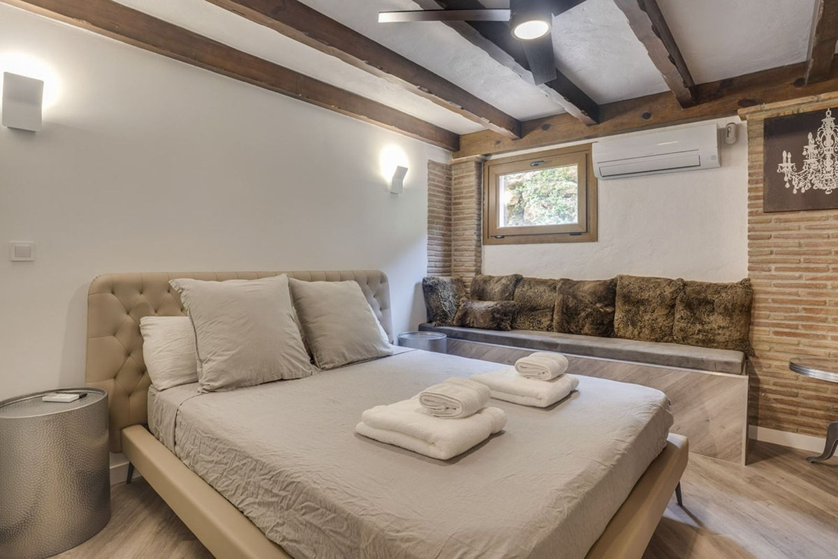 Te koop Vrijstaande Villa Costa Del Sol La Alcaidesa € 2.200.000,-