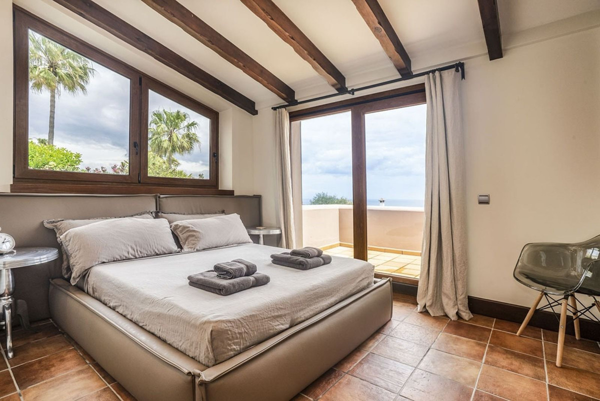 Te koop Vrijstaande Villa Costa Del Sol La Alcaidesa € 2.200.000,-