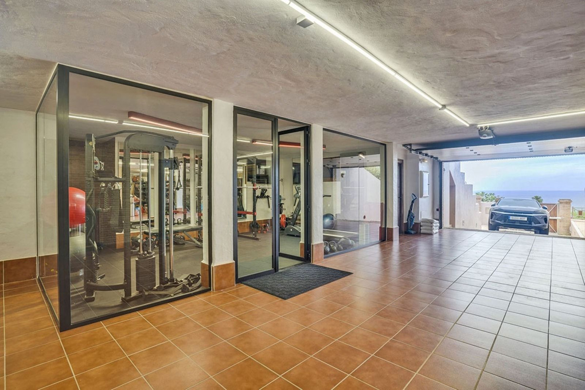 Te koop Vrijstaande Villa Costa Del Sol La Alcaidesa € 2.200.000,-