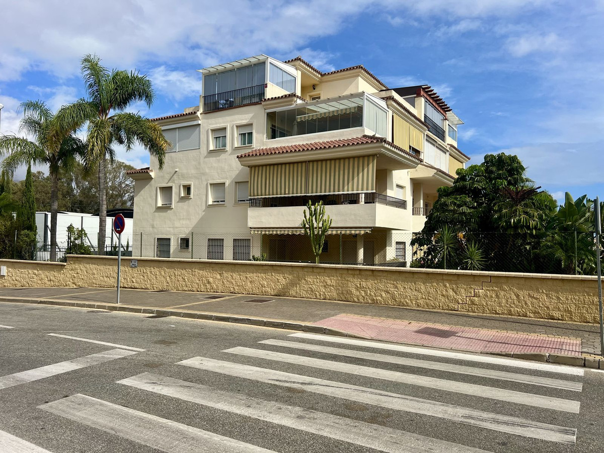Te koop Middle Floor Apartment Costa Del Sol La Cala Hills € 265.000,-