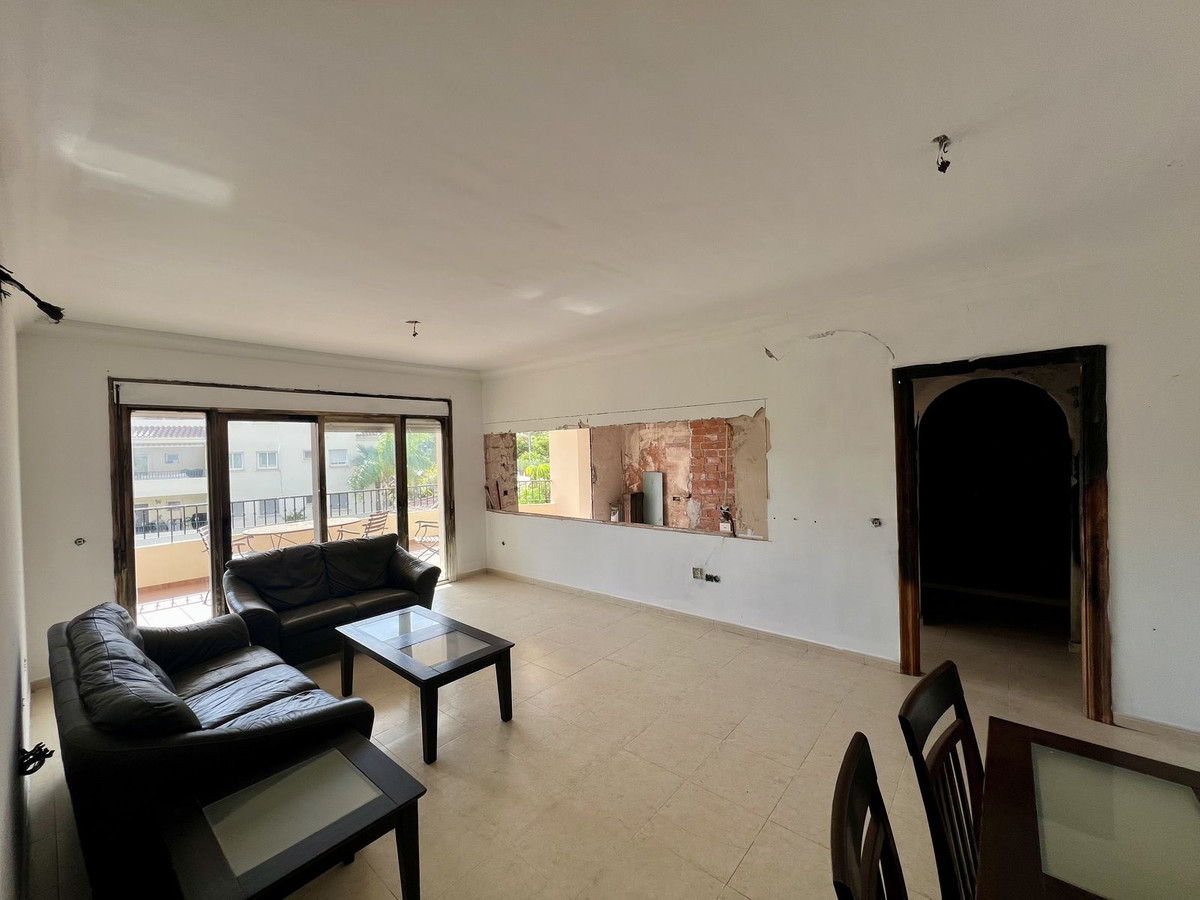 Te koop Middle Floor Apartment Costa Del Sol La Cala Hills € 265.000,-