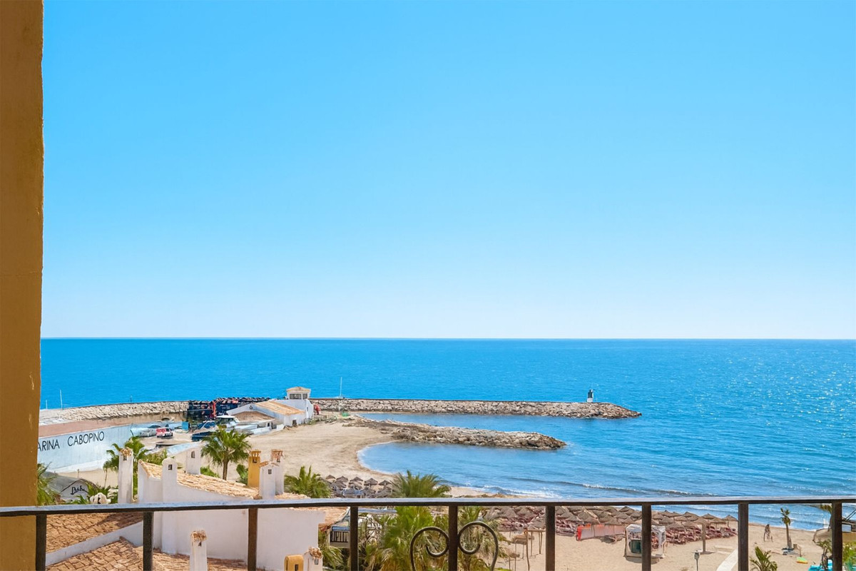 Te koop Middle Floor Apartment Costa Del Sol Puerto De Cabopino € 349.900,-
