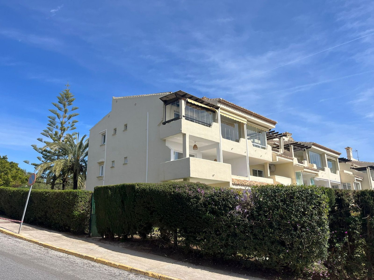 Te koop Middle Floor Apartment Costa Del Sol Reserva De Marbella € 389.000,-