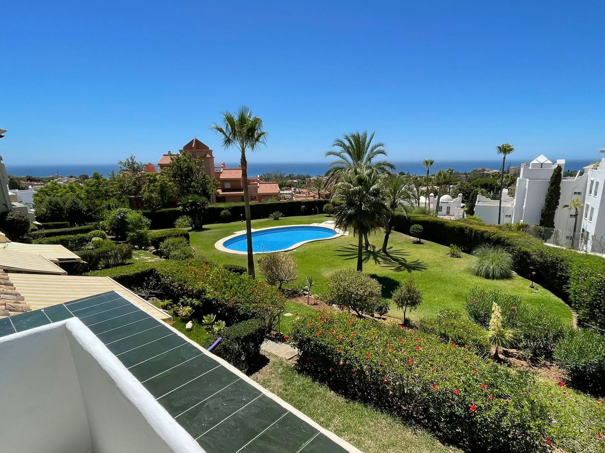 Te koop Middle Floor Apartment Costa Del Sol Reserva De Marbella € 389.000,-