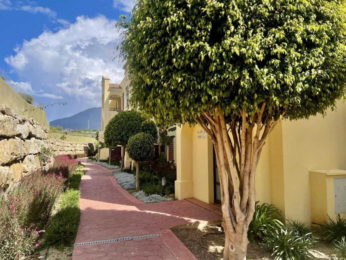 Te koop Middle Floor Apartment Costa Del Sol Estepona € 367.500,-