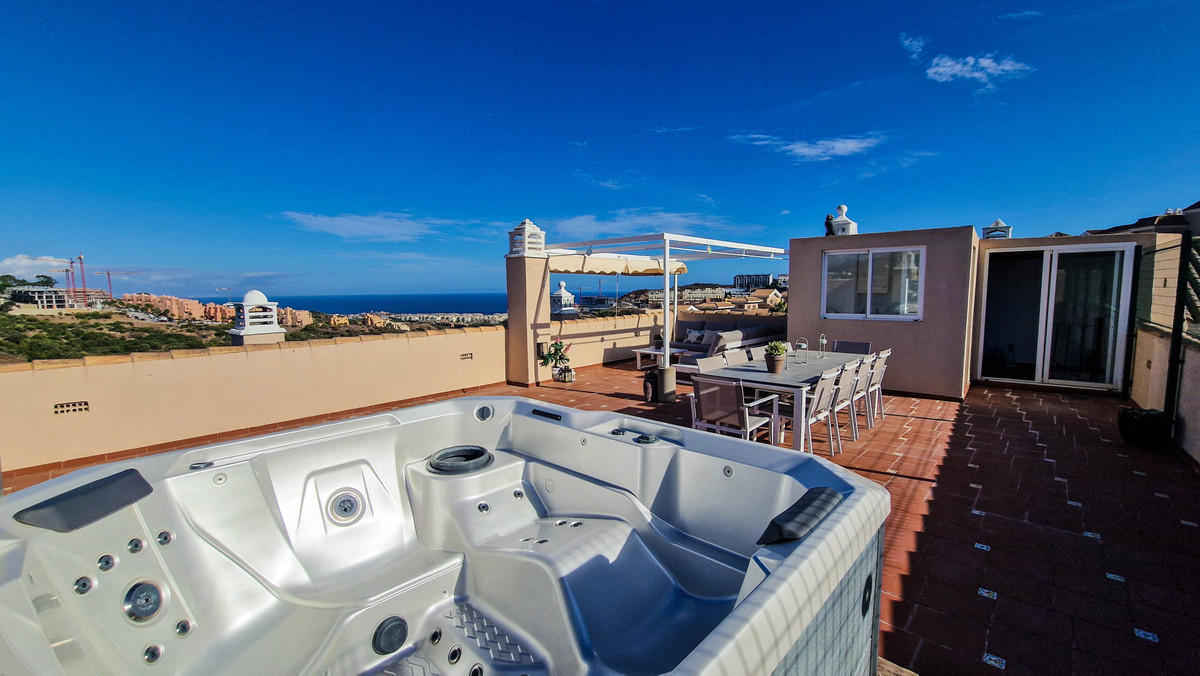 Te koop Penthouse Costa Del Sol La Duquesa € 390.000,-
