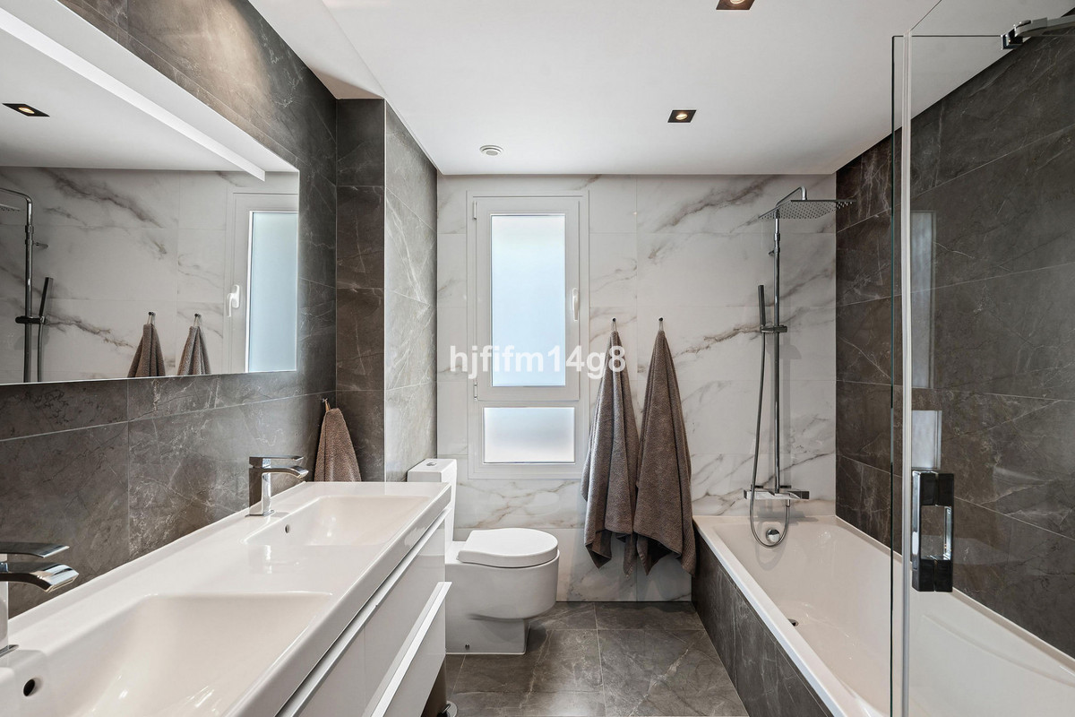 Te koop Penthouse Duplex Costa Del Sol La Quinta € 1.370.000,-