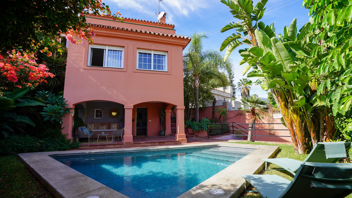 Te koop Vrijstaande Villa Costa Del Sol Nueva Andalucía € 1.300.000,-