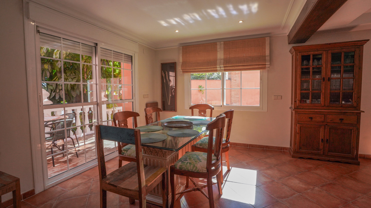 Te koop Vrijstaande Villa Costa Del Sol Nueva Andalucía € 1.300.000,-