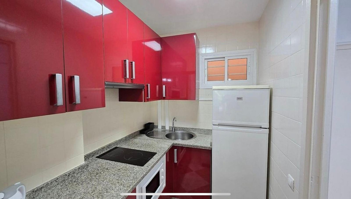 Te koop Middle Floor Apartment Costa Del Sol Benalmadena € 240.000,-