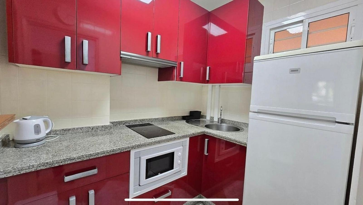 Te koop Middle Floor Apartment Costa Del Sol Benalmadena € 240.000,-