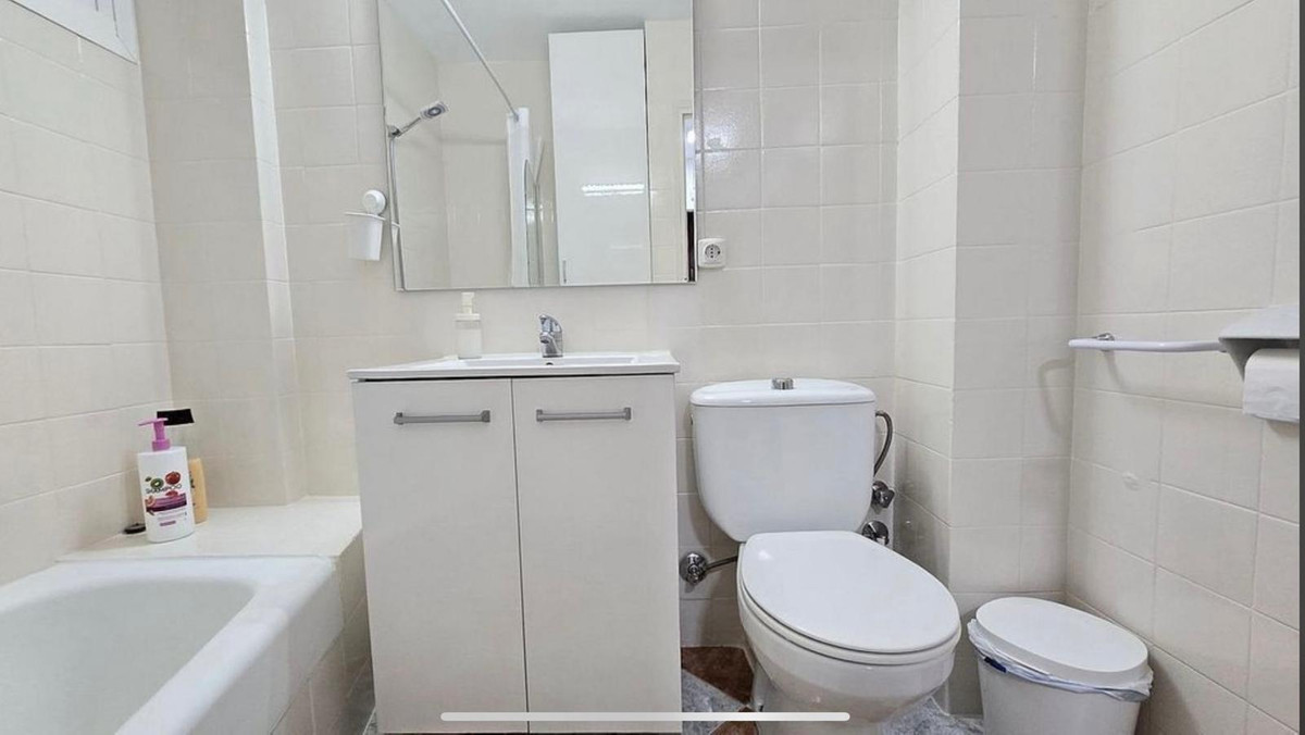 Te koop Middle Floor Apartment Costa Del Sol Benalmadena € 240.000,-