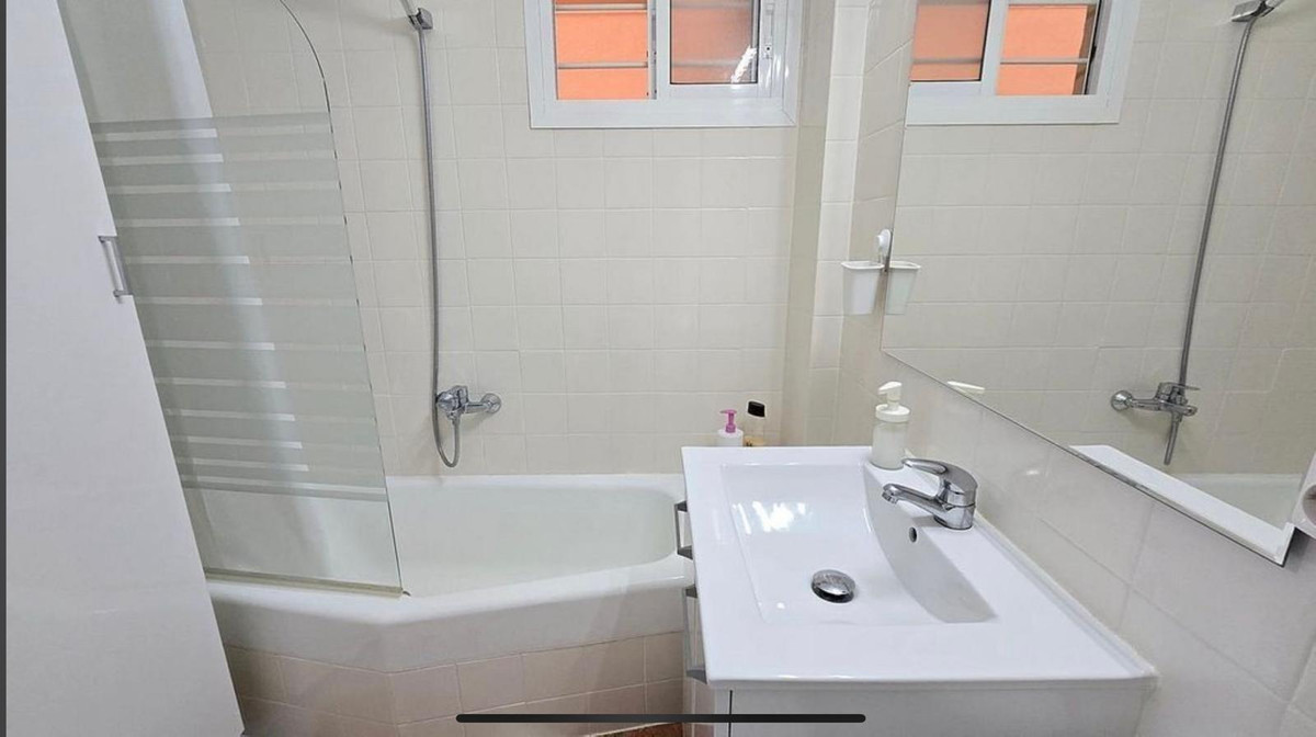 Te koop Middle Floor Apartment Costa Del Sol Benalmadena € 240.000,-