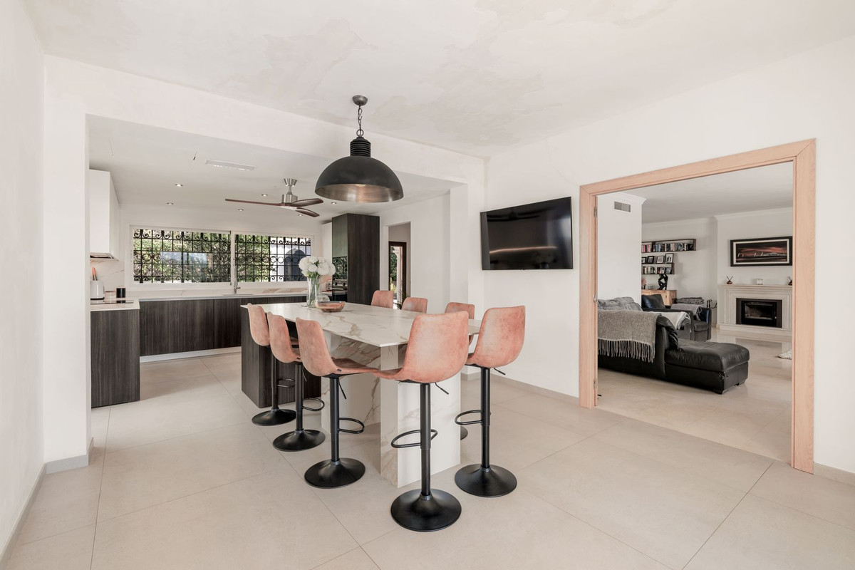 Te koop Vrijstaande Villa Costa Del Sol El Paraiso € 1.695.000,-