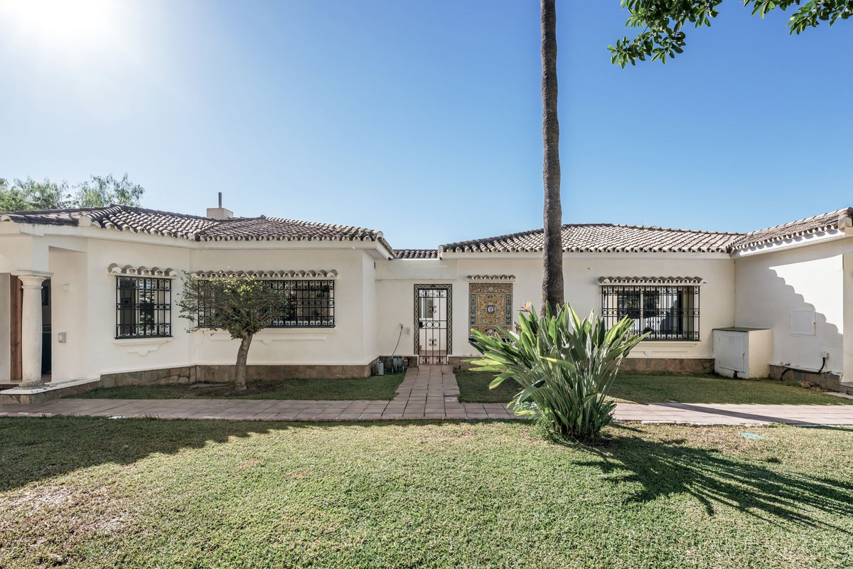 Te koop Vrijstaande Villa Costa Del Sol El Paraiso € 1.695.000,-
