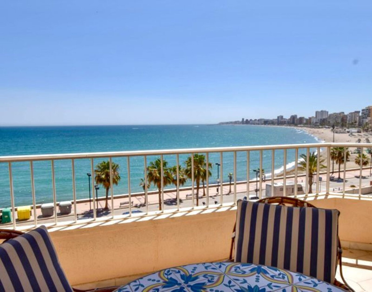 Te koop Middle Floor Apartment Costa Del Sol Carvajal € 499.000,-