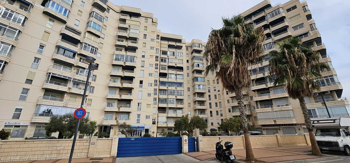 Te koop Middle Floor Apartment Costa Del Sol Carvajal € 499.000,-