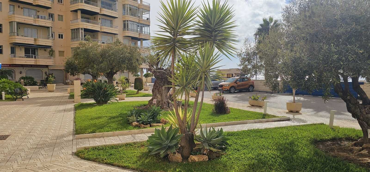 Te koop Middle Floor Apartment Costa Del Sol Carvajal € 499.000,-