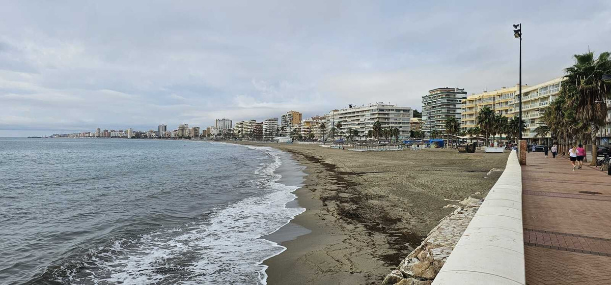 Te koop Middle Floor Apartment Costa Del Sol Carvajal € 499.000,-